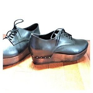 Kelsi Dagger Platform Wedge